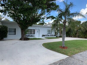 3405 Dover Rd in Pompano Beach, FL - Building Photo - Building Photo
