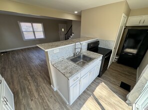 4054 Larkspur Dr in Dayton, OH - Building Photo - Building Photo