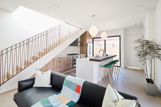 1000 Gullett St in Austin, TX - Building Photo - Building Photo