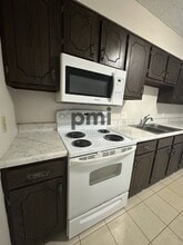 1305 18th St in Charleston, IL - Building Photo - Building Photo