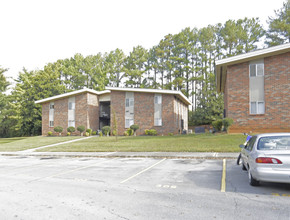 Garden Vale in Maryville, TN - Building Photo - Building Photo