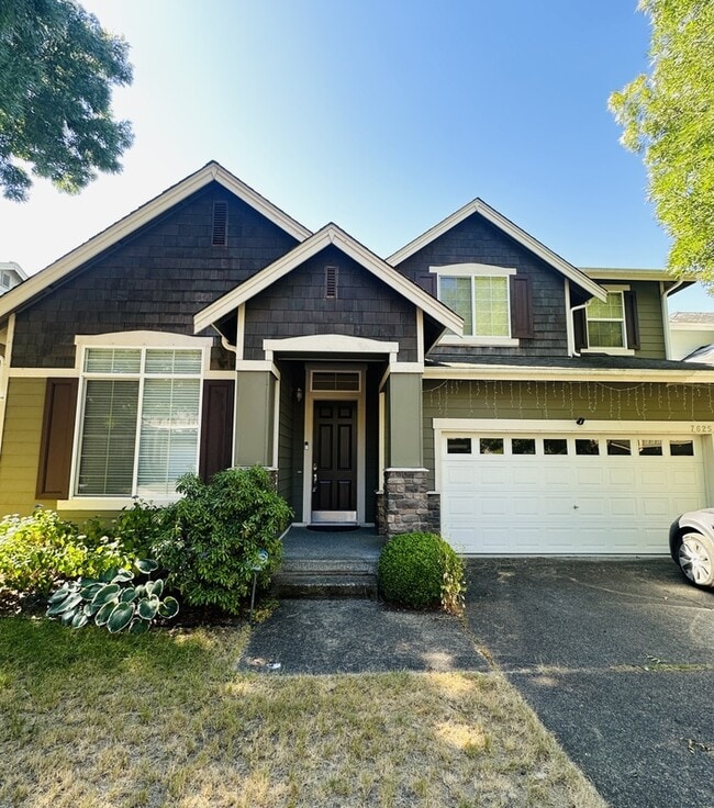 property at 7625 NE 201st Pl