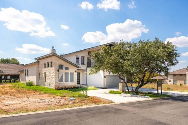 515 Free Rein in Horseshoe Bay, TX - Building Photo - Building Photo