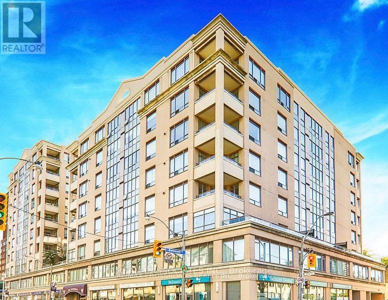 980 Yonge St in Toronto, ON - Building Photo