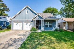 3320 Mission St in Fort Worth, TX - Building Photo