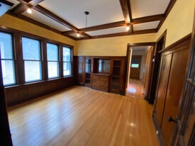 607 N Humphrey Ave, Unit 2 in Oak Park, IL - Building Photo