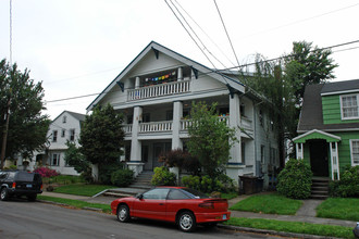 1611-1619 SE 21st Ave in Portland, OR - Building Photo - Building Photo