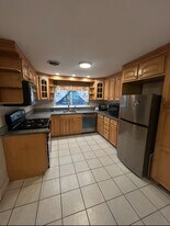 632 W Roxbury Pky, Unit 1 in Boston, MA - Building Photo