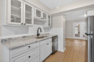 90 Sutters Mill Rd in St. Peters, MO - Building Photo