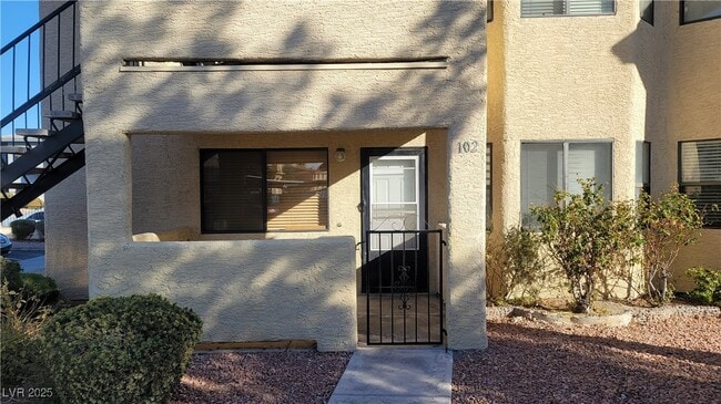 1209 N Buffalo Dr in Las Vegas, NV - Building Photo - Building Photo