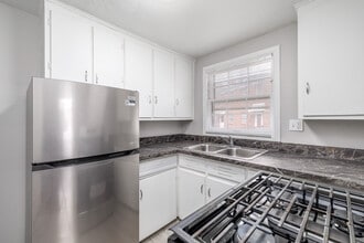 Classic American in Syracuse, NY - Building Photo - Interior Photo