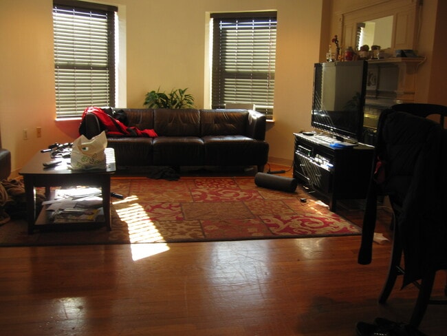 103 Gainsborough St, Unit 403