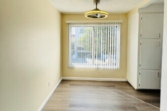 1230 N Mansfield Ave in Los Angeles, CA - Building Photo - Building Photo