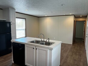 709 N Collins Fwy in Howe, TX - Building Photo - Building Photo