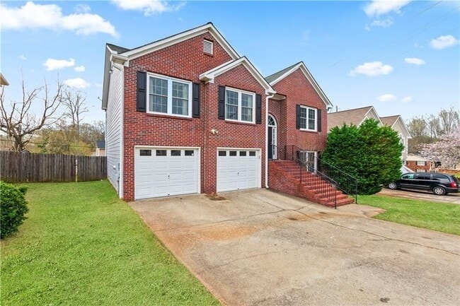 2437 Pondside Pl NE in Marietta, GA - Foto de edificio - Building Photo