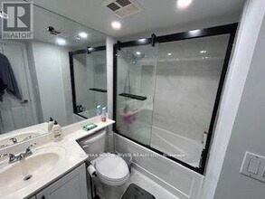 68 Corporate Dr in Toronto, ON - Building Photo - Building Photo