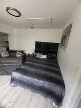 4345 NW 203rd St in Miami Gardens, FL - Building Photo - Building Photo