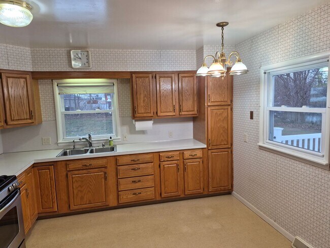 4684 Wakefield Ave NE in Comstock Park, MI - Building Photo - Building Photo