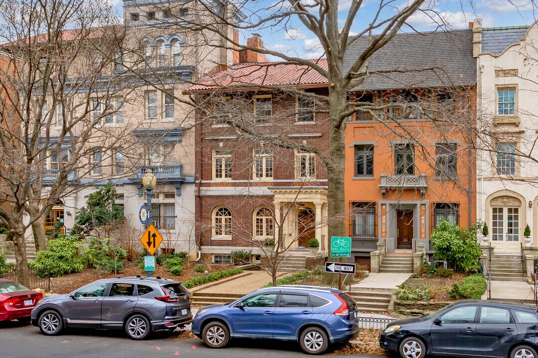 1848 Biltmore St NW in Washington, DC - Building Photo