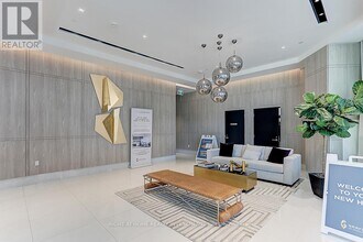 250 Lawrence Ave W in Toronto, ON - Building Photo - Building Photo