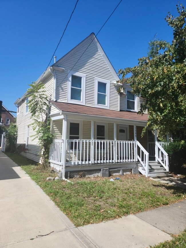 1566 Winchester Ave in Lakewood, OH - Building Photo - Building Photo