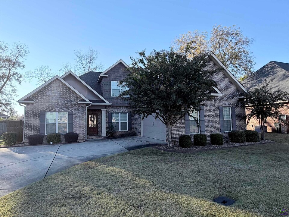 110 Sandringham Ct in Warner Robins, GA - Building Photo