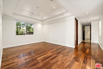 632 Kings Rd in Los Angeles, CA - Building Photo - Building Photo