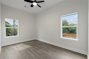 8114 Double in Houston, TX - Building Photo