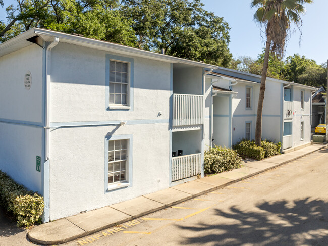 Columbia Park Apartments in Tampa, FL - Building Photo - Building Photo