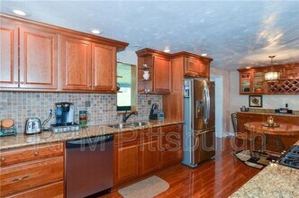 825 Bethany Dr in Pittsburgh, PA - Building Photo - Building Photo