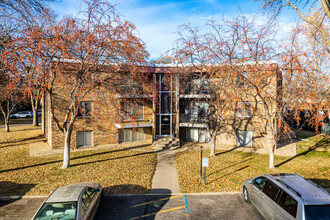 Broadway Village Apartments in Minneapolis, MN - Building Photo - Building Photo