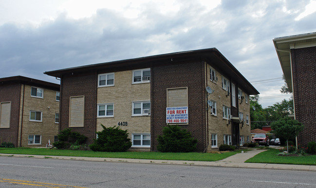 4409-4415 Prescott Ave in Lyons, IL - Building Photo - Building Photo