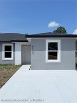 6940 Dickinson Dr in Sebring, FL - Building Photo