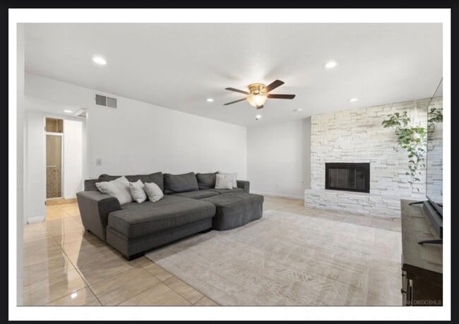 1244 E Madison Ave in El Cajon, CA - Building Photo - Building Photo