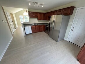 11810 White Pine Dr in Hagerstown, MD - Building Photo - Building Photo