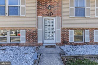 1947 Sue Creek Dr in Essex, MD - Building Photo - Building Photo