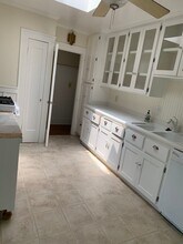 1145 Grandview Ave in Martinez, CA - Building Photo - Building Photo