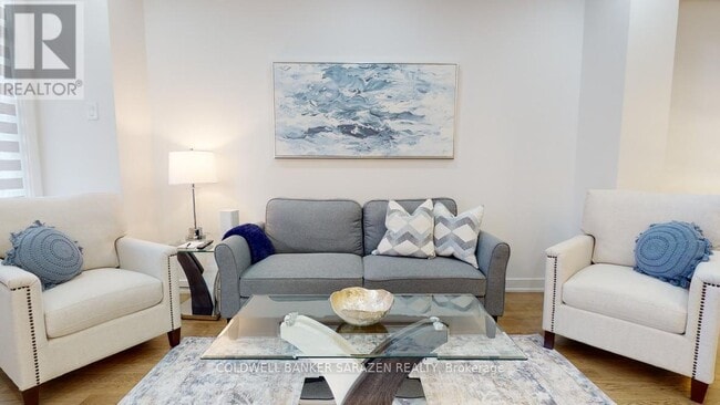 63 Heirloom St in Ottawa, ON - Building Photo - Building Photo