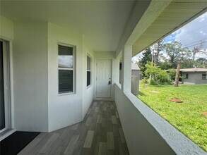 225 San Marco Ave in North Port, FL - Building Photo - Building Photo