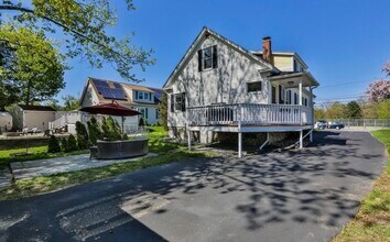 124 Haverhill St, Unit 1BR Methuen in Methuen, MA - Foto de edificio - Building Photo