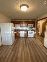 92 E Burnside St in Portland, OR - Building Photo - Building Photo