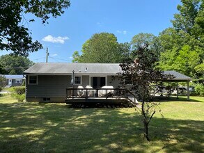 10 Clarke Dr in Marlborough, MA - Building Photo - Building Photo