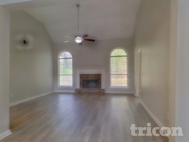 6030 Savannah Dr, Unit 216 in Cumming, GA - Foto de edificio - Building Photo