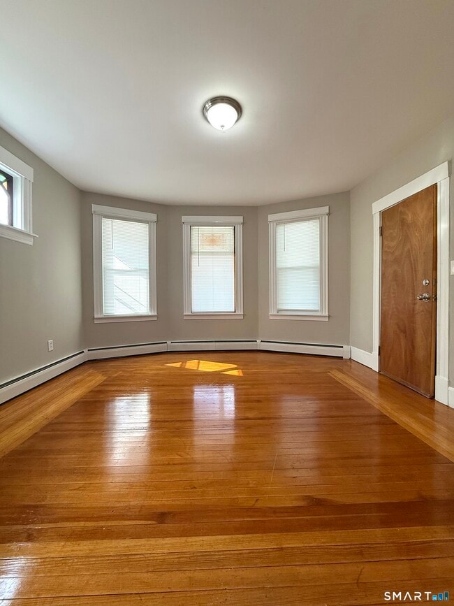 145 Smith St in New Britain, CT - Building Photo - Building Photo