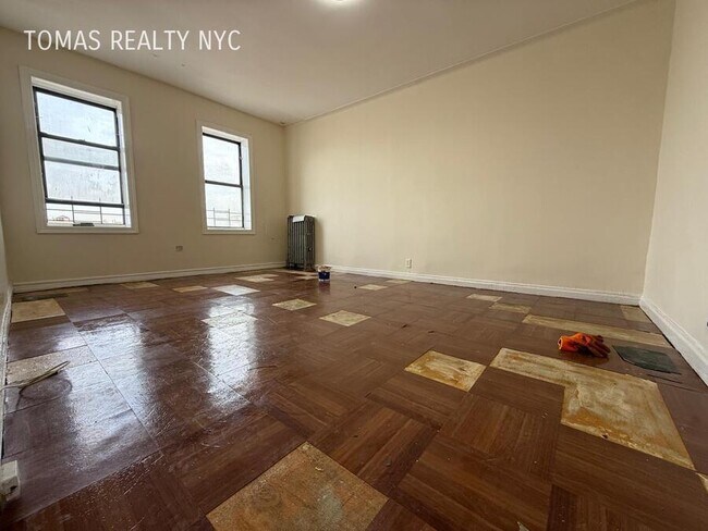 710 E 235th St-Unit -E1 in Bronx, NY - Building Photo - Building Photo