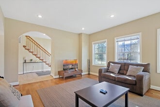 624 US-29 in Falls Church, VA - Building Photo - Building Photo