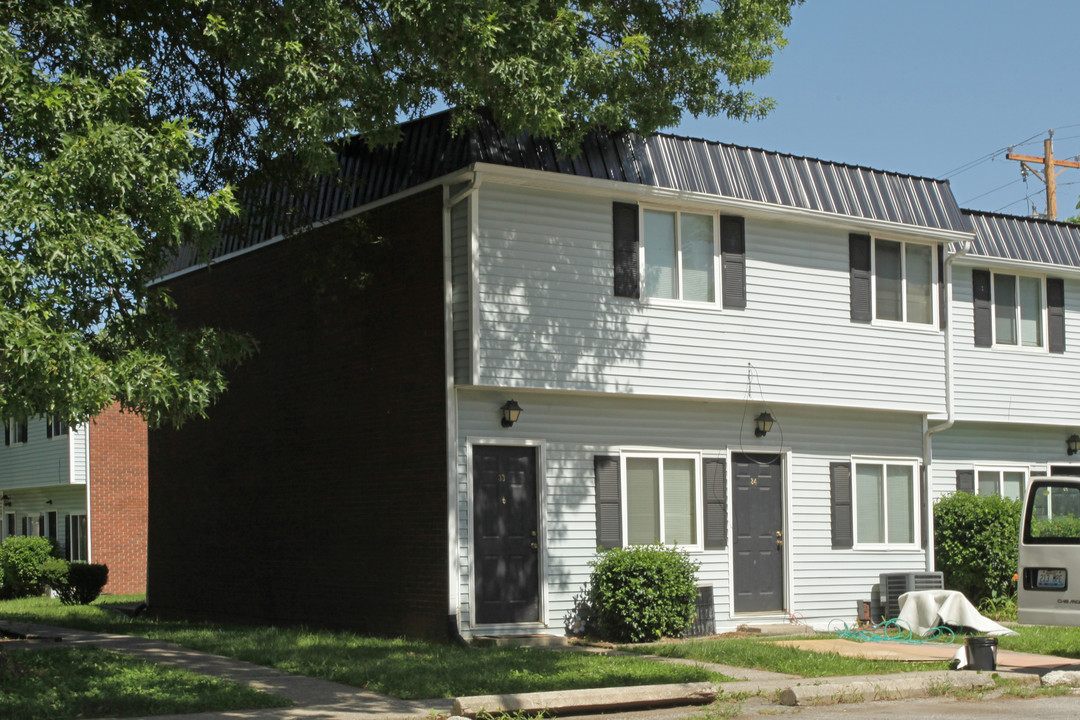 Beauford Apartments in Nicholasville, KY - Foto de edificio