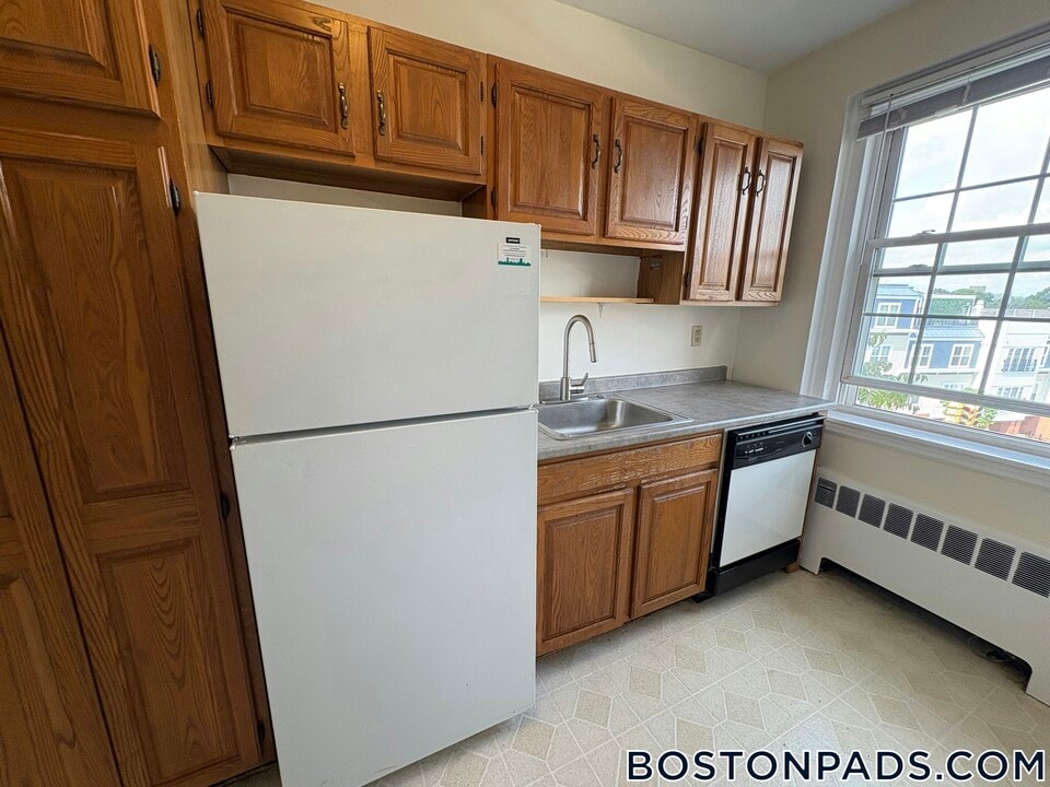 550 Belmont St in Watertown, MA - Building Photo