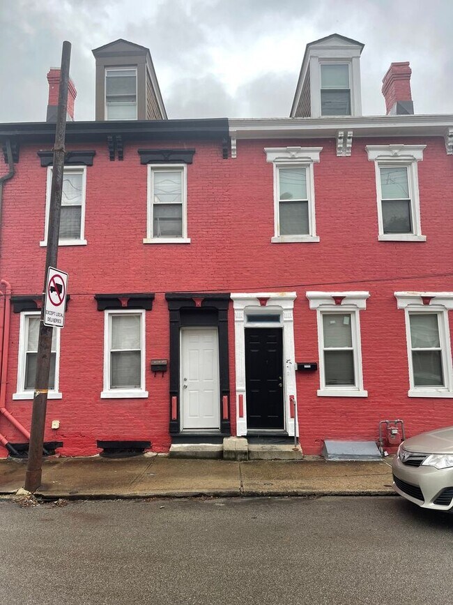 2115 Lowrie St Rentals in Pittsburgh, PA