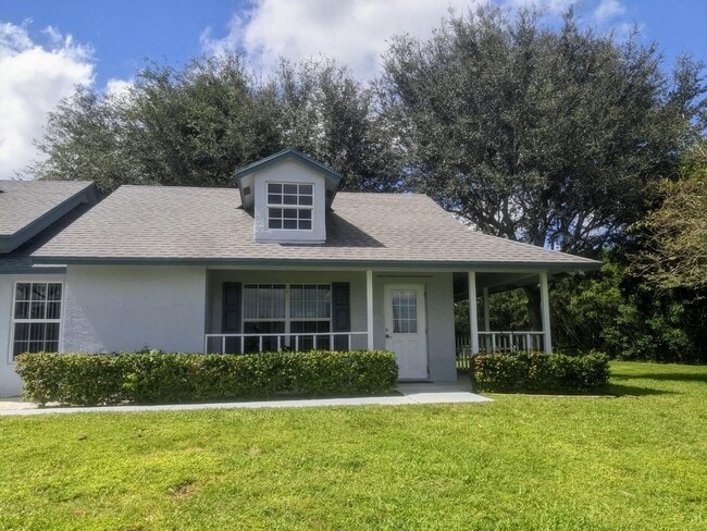 property at 819 Cindy Cir Ln